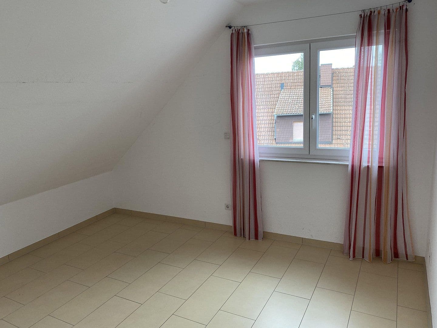 Pronájem bytu 4+1 100 m², Münster (Hessen), Hessen Pronájem bytu 4+1 100 m², Münster (Hessen), Hessen