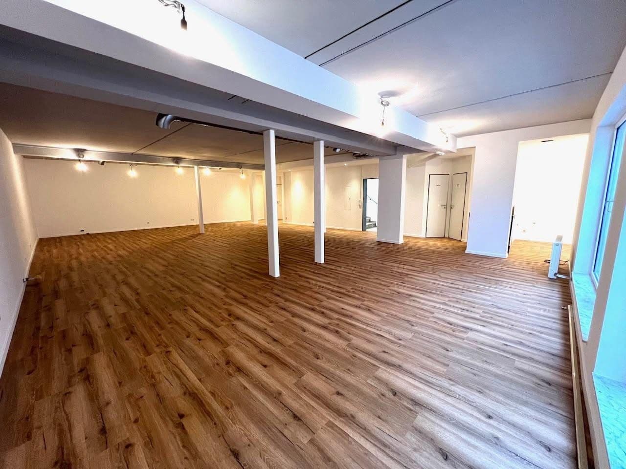 Pronájem kanceláře 135 m², Kölnstraße 82, Sankt Augustin, Severní Porýní-Vestfálsko Pronájem kanceláře 135 m², Kölnstraße 82, Sankt Augustin, Severní Porýní-Vestfálsko