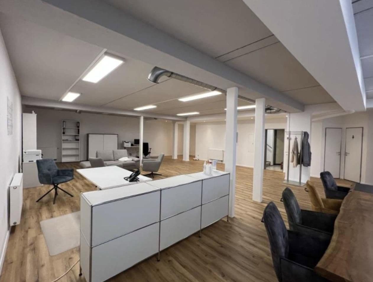 Pronájem kanceláře 135 m², Kölnstraße 82, Sankt Augustin, Severní Porýní-Vestfálsko Pronájem kanceláře 135 m², Kölnstraße 82, Sankt Augustin, Severní Porýní-Vestfálsko