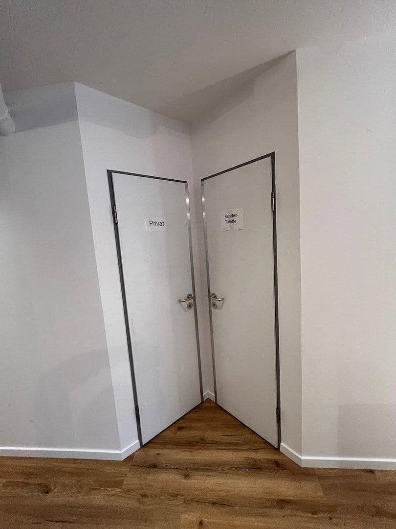 Pronájem kanceláře 135 m², Kölnstraße 82, Sankt Augustin, Severní Porýní-Vestfálsko Pronájem kanceláře 135 m², Kölnstraße 82, Sankt Augustin, Severní Porýní-Vestfálsko