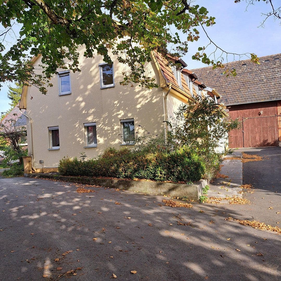 Prodej domu 240 m², pozemek 750 m², Am Gerichtsplatz 4, Lautertal, Bavorsko Prodej domu 240 m², pozemek 750 m², Am Gerichtsplatz 4, Lautertal, Bavorsko