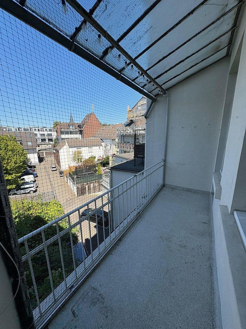 Pronájem bytu 2+kk 80 m², Bahnstraße 6, Solingen, Severní Porýní-Vestfálsko Pronájem bytu 2+kk 80 m², Bahnstraße 6, Solingen, Severní Porýní-Vestfálsko