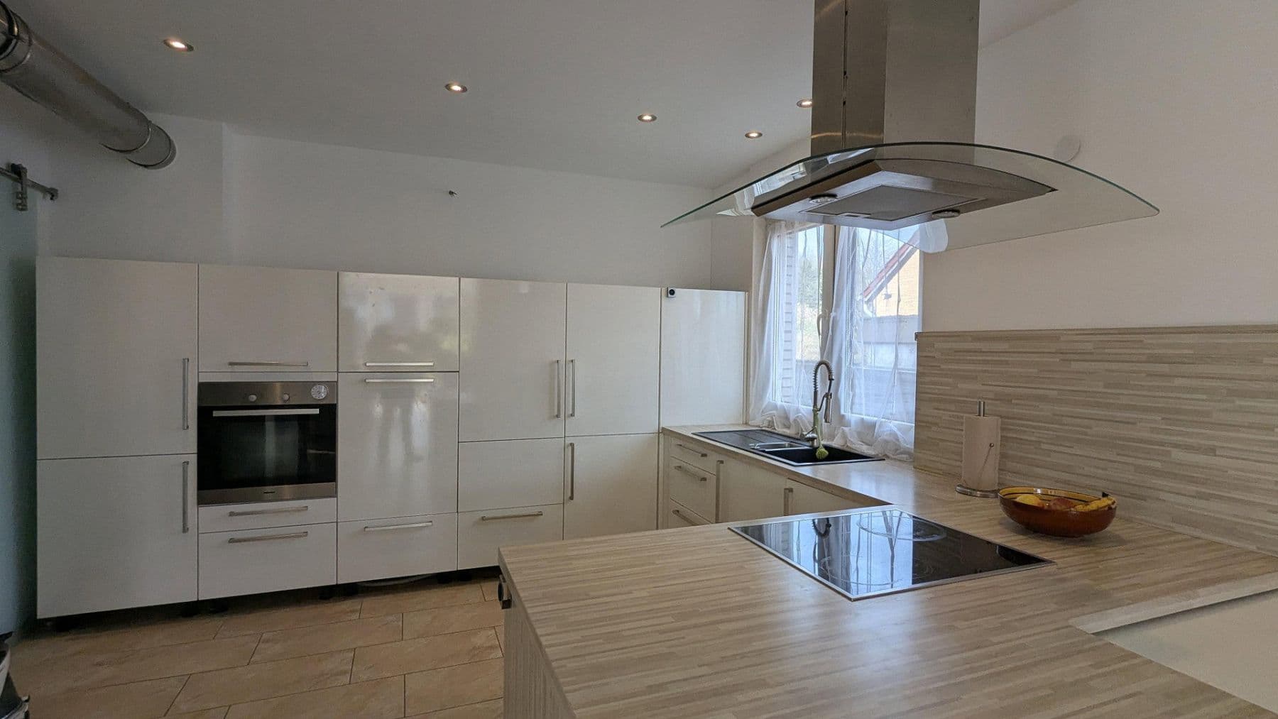 Prodej domu 259 m², pozemek 820 m², Burgsteller Weg 16, Neustadt am Rübenberge, Dolní Sasko Prodej domu 259 m², pozemek 820 m², Burgsteller Weg 16, Neustadt am Rübenberge, Dolní Sasko