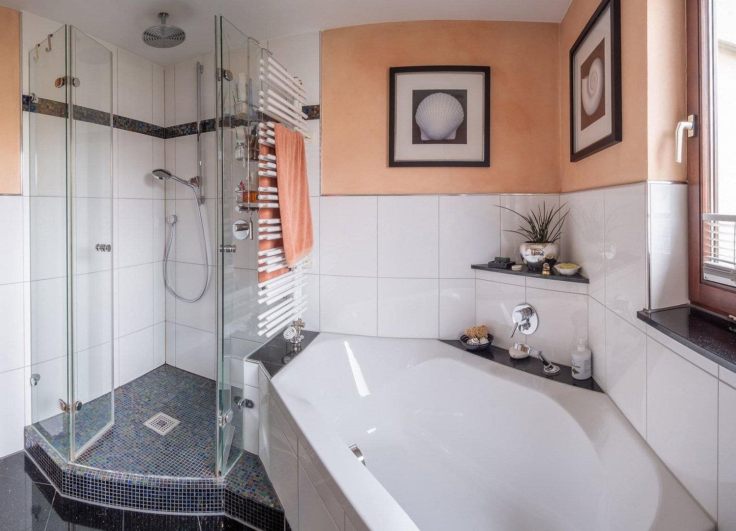 Prodej domu 131 m², pozemek 334 m², Weil im Schönbuch, Bádensko-Württembersko Prodej domu 131 m², pozemek 334 m², Weil im Schönbuch, Bádensko-Württembersko