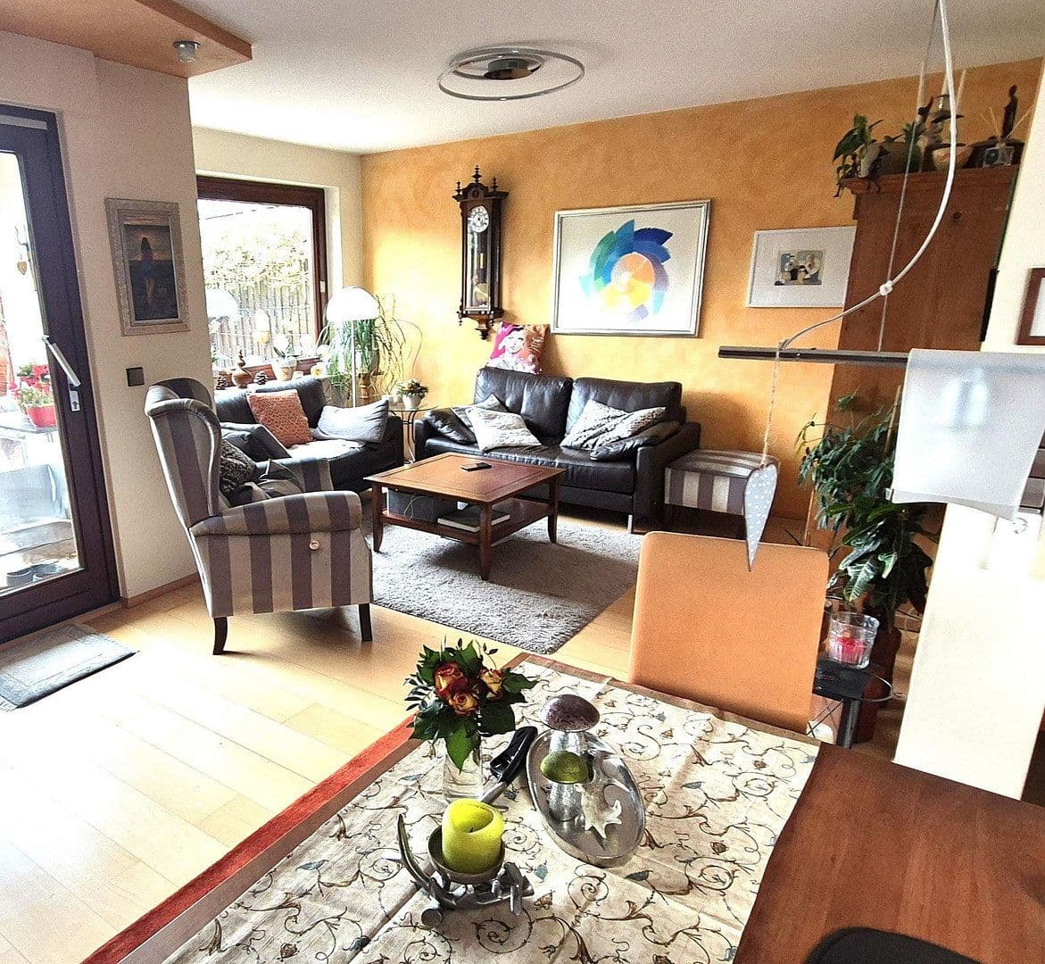 Prodej domu 131 m², pozemek 334 m², Weil im Schönbuch, Bádensko-Württembersko Prodej domu 131 m², pozemek 334 m², Weil im Schönbuch, Bádensko-Württembersko