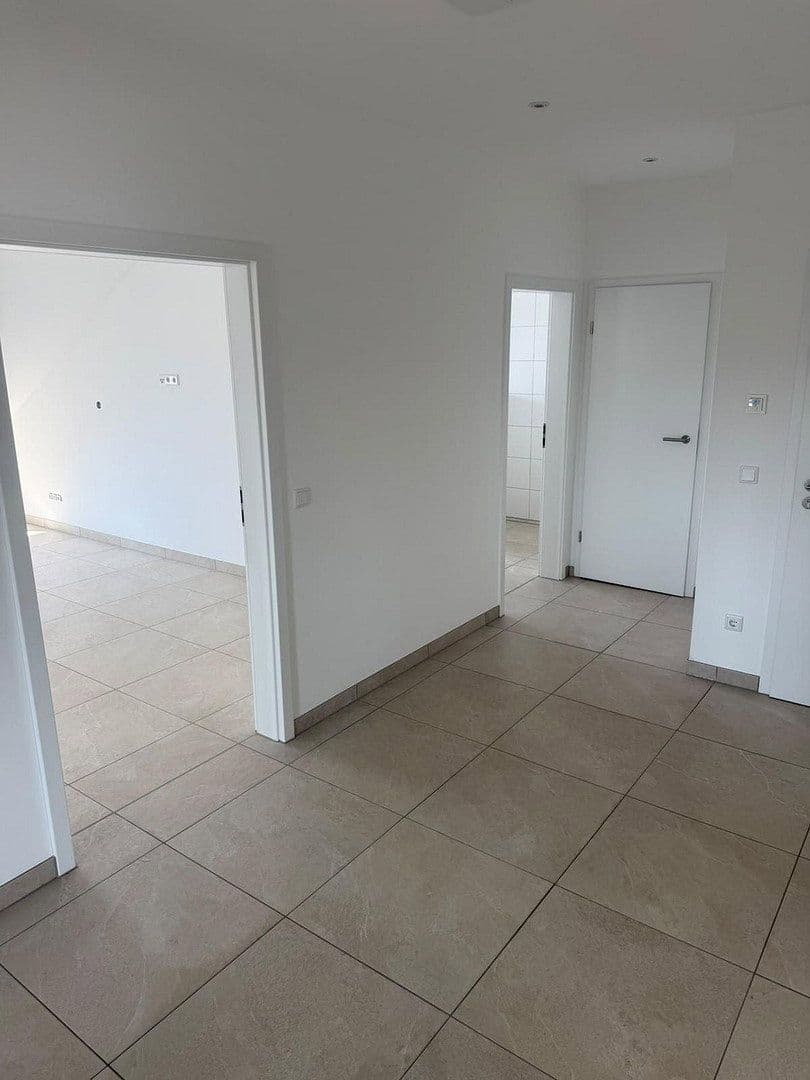 Pronájem bytu 3+1 130 m², Am Antoniweiher 4, Oberreichenbach, Bavorsko Pronájem bytu 3+1 130 m², Am Antoniweiher 4, Oberreichenbach, Bavorsko