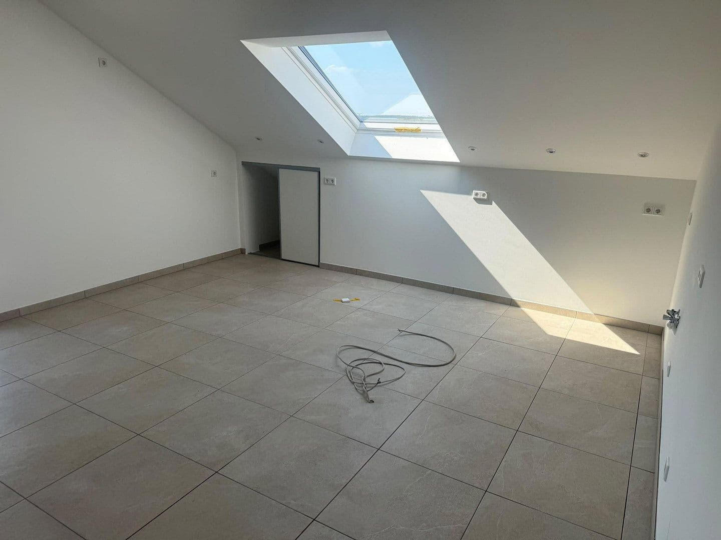Pronájem bytu 3+1 130 m², Am Antoniweiher 4, Oberreichenbach, Bavorsko Pronájem bytu 3+1 130 m², Am Antoniweiher 4, Oberreichenbach, Bavorsko