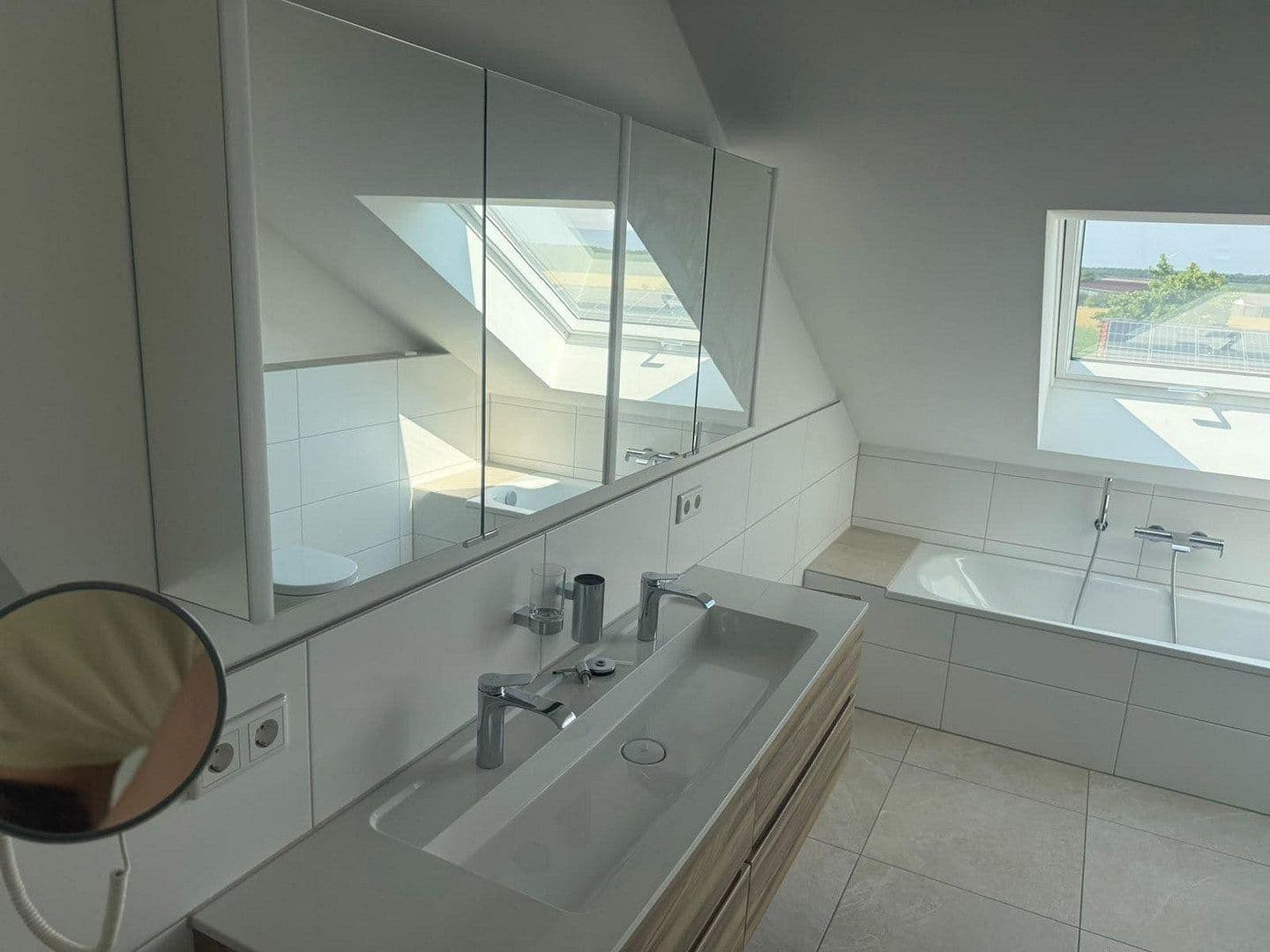 Pronájem bytu 3+1 130 m², Am Antoniweiher 4, Oberreichenbach, Bavorsko Pronájem bytu 3+1 130 m², Am Antoniweiher 4, Oberreichenbach, Bavorsko