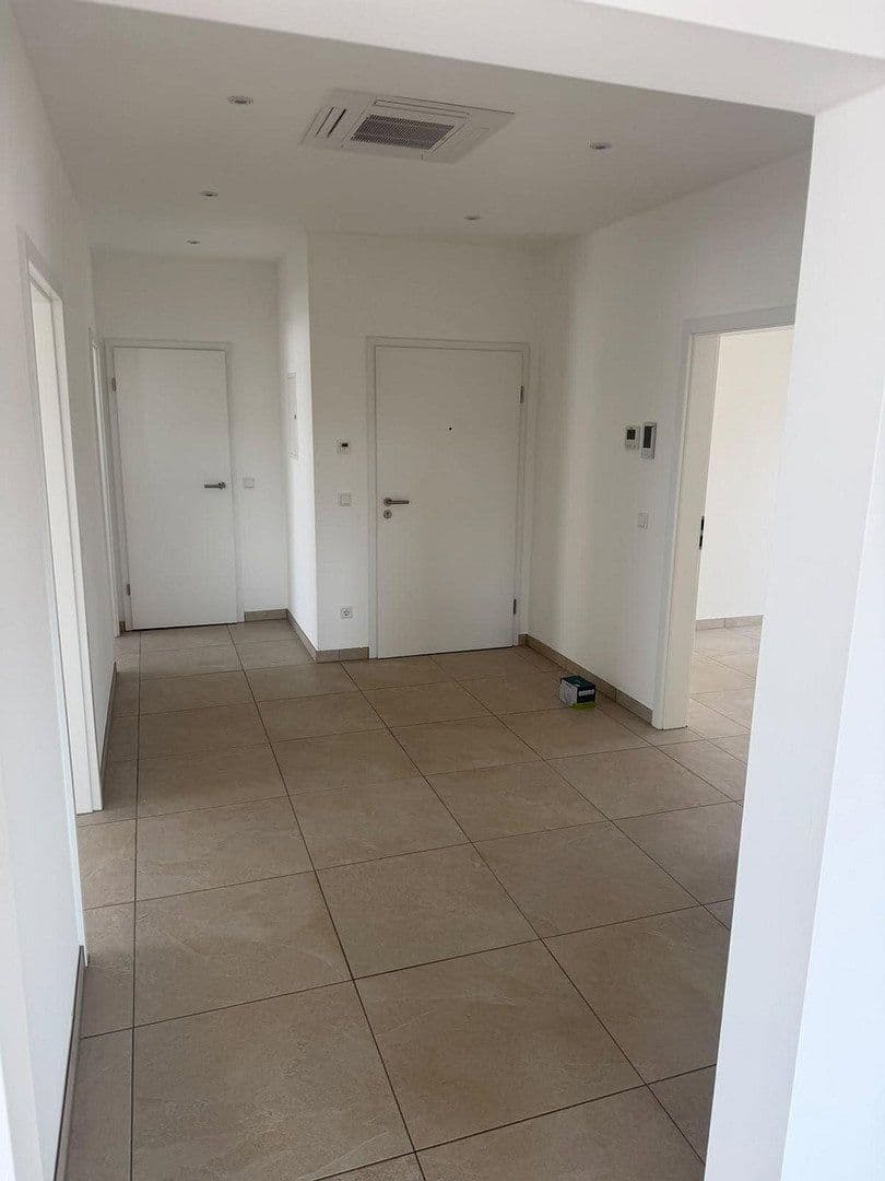 Pronájem bytu 3+1 130 m², Am Antoniweiher 4, Oberreichenbach, Bavorsko Pronájem bytu 3+1 130 m², Am Antoniweiher 4, Oberreichenbach, Bavorsko