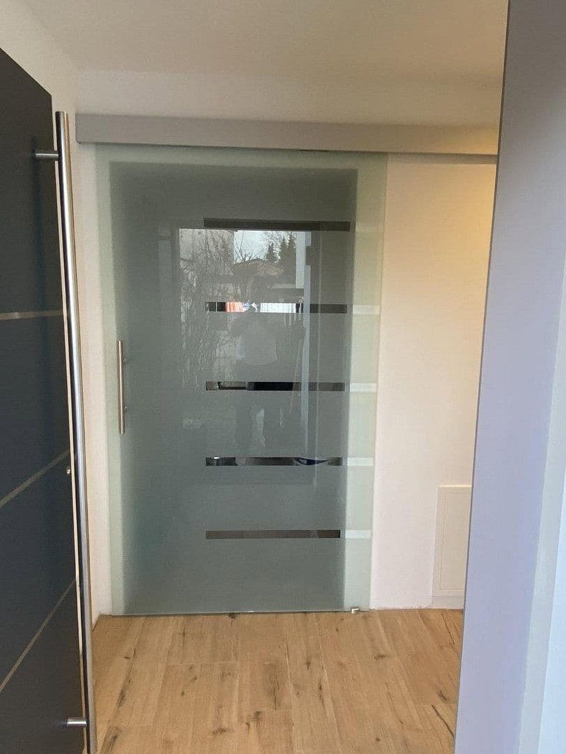 Prodej domu 123 m², pozemek 200 m², Weissach, Bádensko-Württembersko Prodej domu 123 m², pozemek 200 m², Weissach, Bádensko-Württembersko