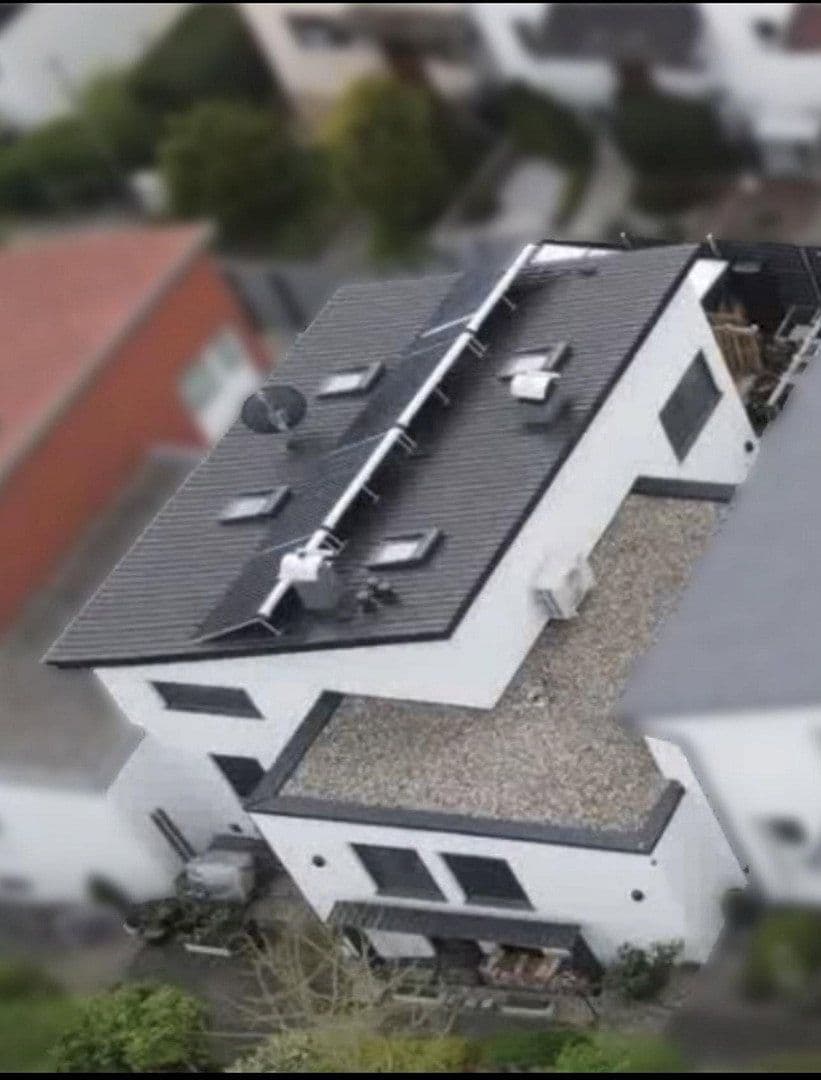 Prodej domu 123 m², pozemek 200 m², Weissach, Bádensko-Württembersko Prodej domu 123 m², pozemek 200 m², Weissach, Bádensko-Württembersko