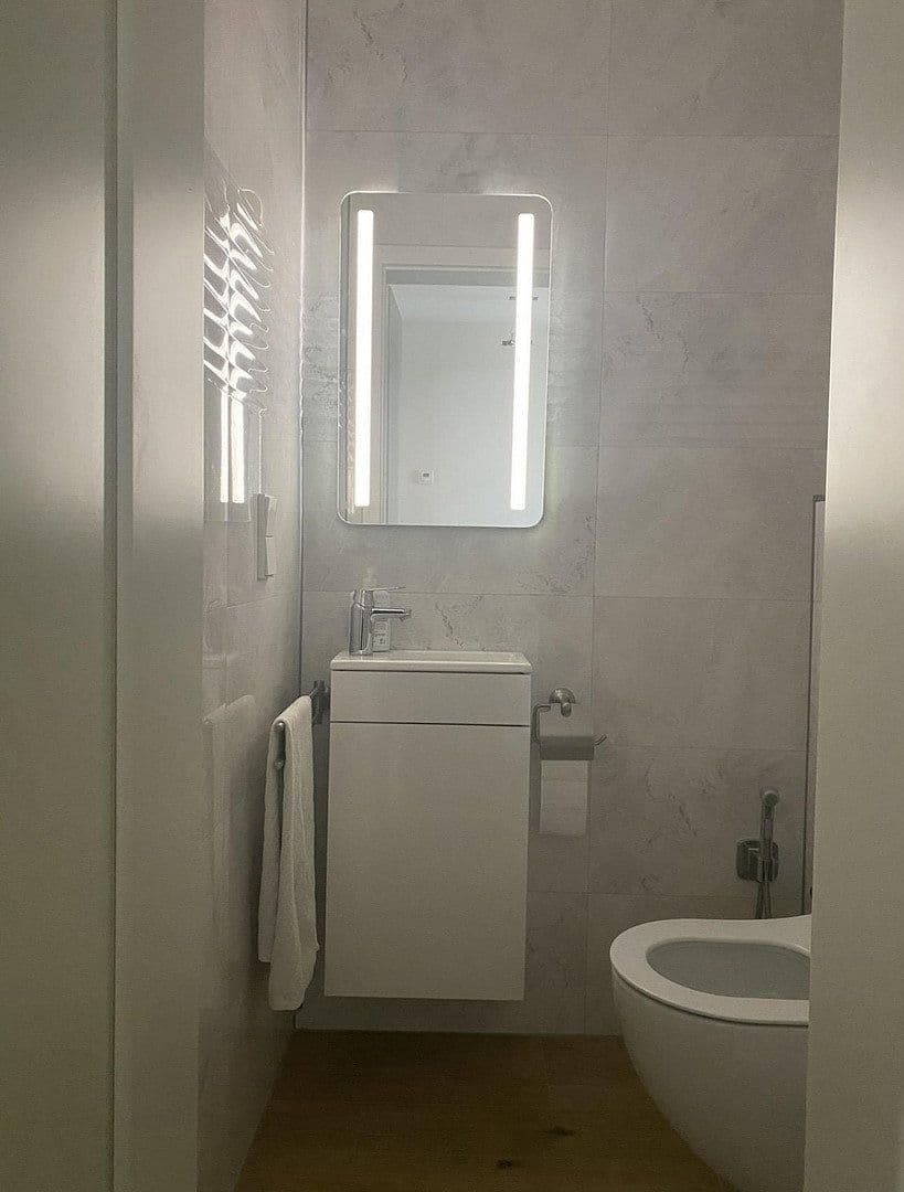 Prodej domu 123 m², pozemek 200 m², Weissach, Bádensko-Württembersko Prodej domu 123 m², pozemek 200 m², Weissach, Bádensko-Württembersko