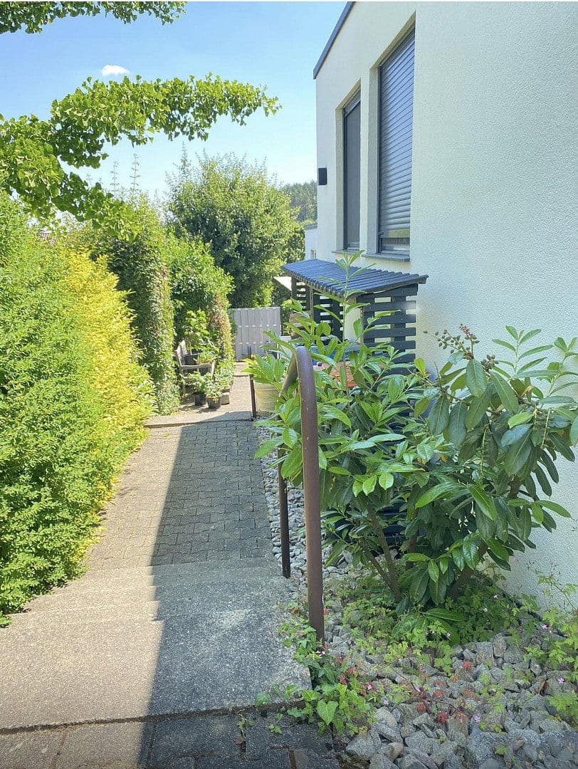 Prodej domu 123 m², pozemek 200 m², Weissach, Bádensko-Württembersko Prodej domu 123 m², pozemek 200 m², Weissach, Bádensko-Württembersko