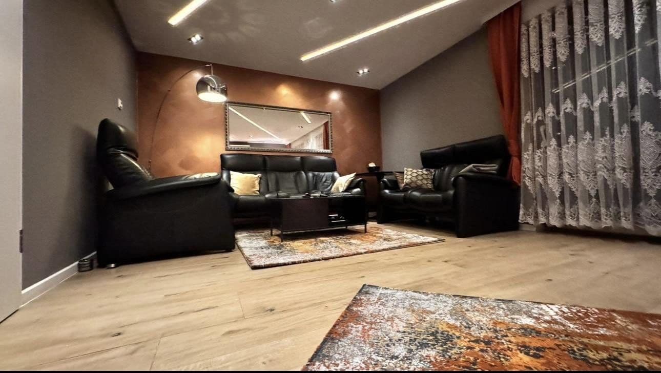 Prodej domu 123 m², pozemek 200 m², Weissach, Bádensko-Württembersko Prodej domu 123 m², pozemek 200 m², Weissach, Bádensko-Württembersko