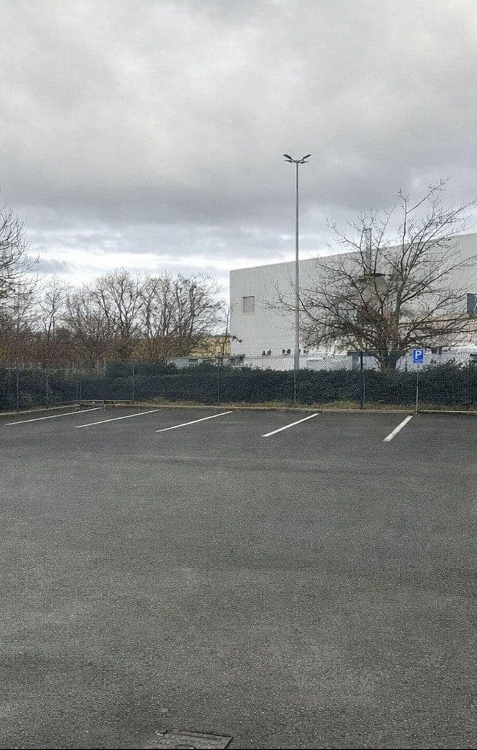 Pronájem nebytového prostoru 500 m², Sontraerstr. 16, Frankfurt am Main, Hessen Pronájem nebytového prostoru 500 m², Sontraerstr. 16, Frankfurt am Main, Hessen