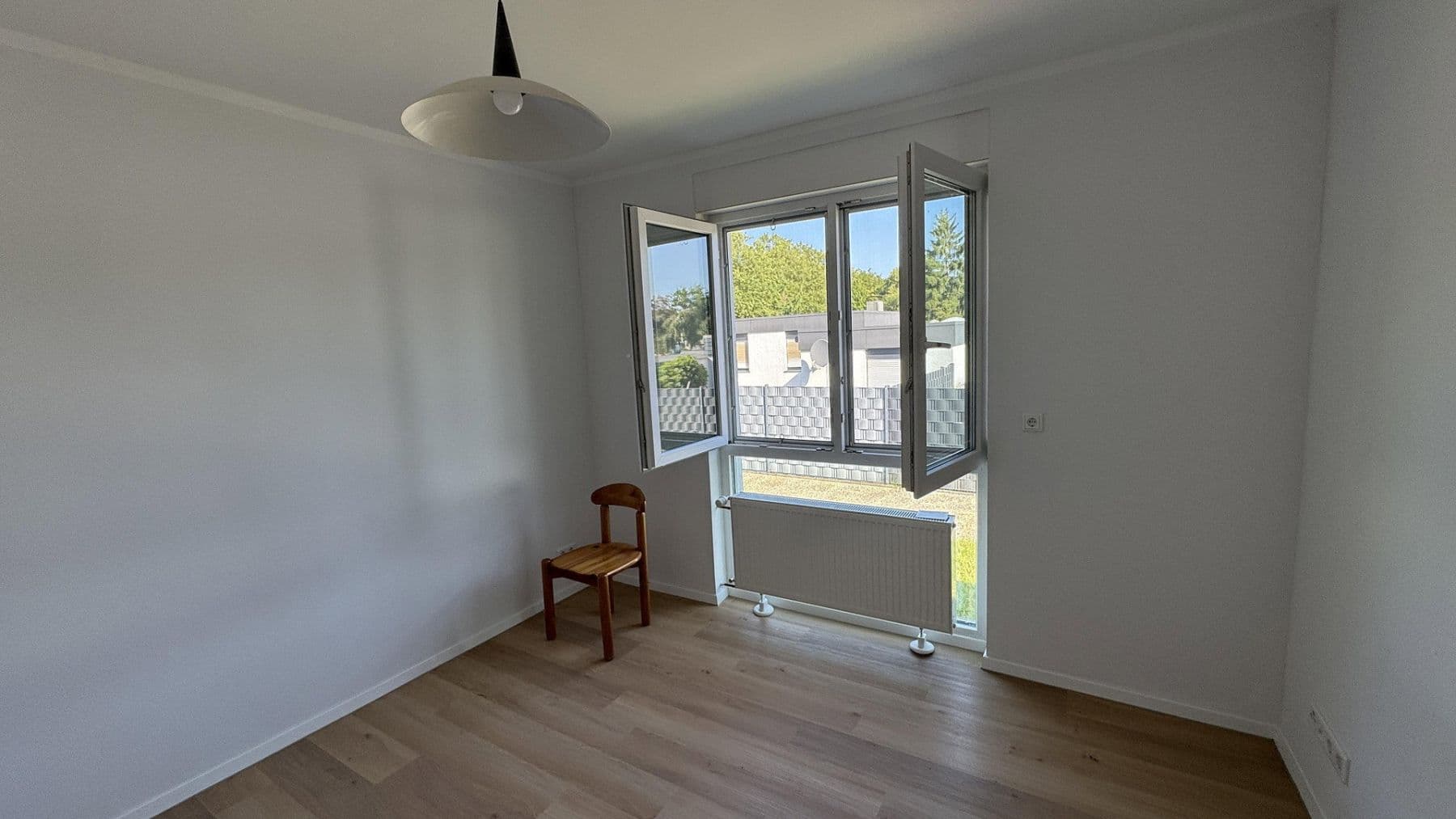 Pronájem domu 172 m², pozemek 600 m², Paderborn, Severní Porýní-Vestfálsko Pronájem domu 172 m², pozemek 600 m², Paderborn, Severní Porýní-Vestfálsko