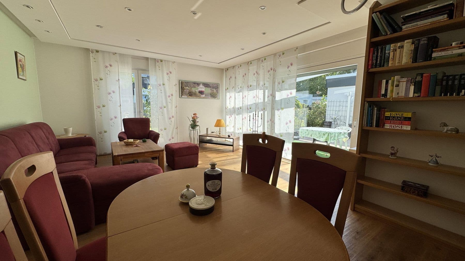 Pronájem domu 172 m², pozemek 600 m², Paderborn, Severní Porýní-Vestfálsko Pronájem domu 172 m², pozemek 600 m², Paderborn, Severní Porýní-Vestfálsko