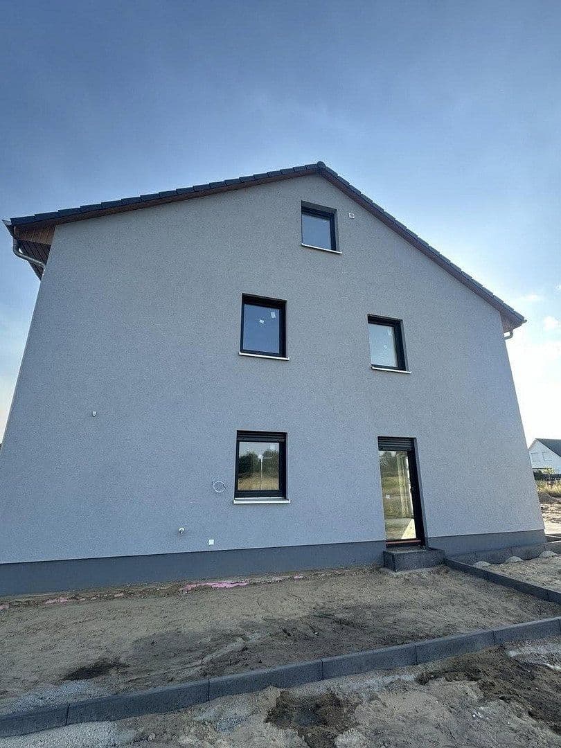 Pronájem domu 146 m², pozemek 250 m², Hugoring 2, Ludwigsfelde, Braniborsko Pronájem domu 146 m², pozemek 250 m², Hugoring 2, Ludwigsfelde, Braniborsko