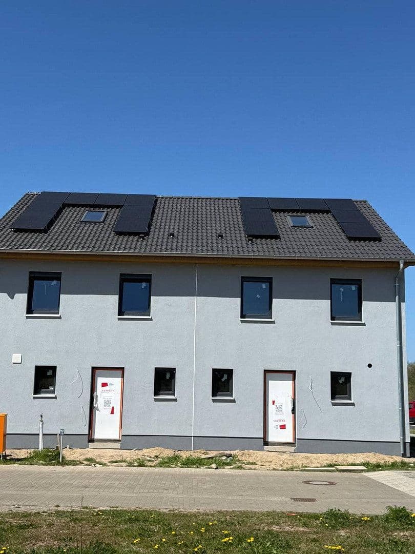 Pronájem domu 146 m², pozemek 250 m², Hugoring 2, Ludwigsfelde, Braniborsko Pronájem domu 146 m², pozemek 250 m², Hugoring 2, Ludwigsfelde, Braniborsko