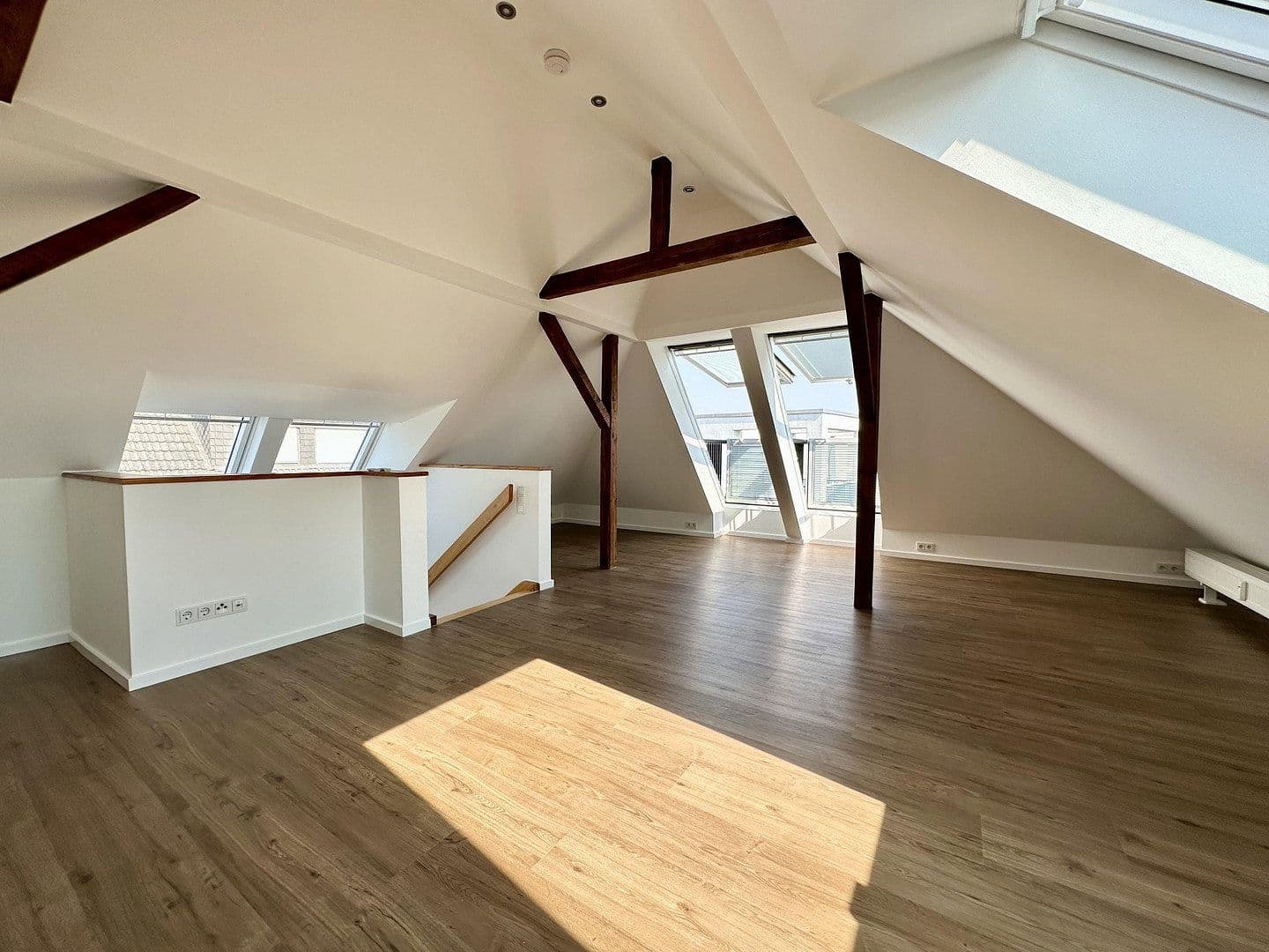 Pronájem bytu 4+1 110 m², Mühlheim am Main, Hessen Pronájem bytu 4+1 110 m², Mühlheim am Main, Hessen