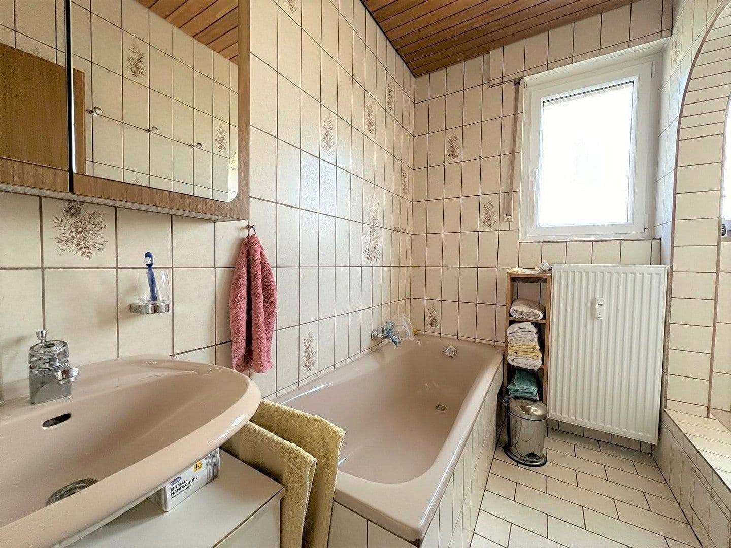 Prodej bytu 3+kk 80 m², Kaisersbacher Str. 15, Fellbach, Bádensko-Württembersko Prodej bytu 3+kk 80 m², Kaisersbacher Str. 15, Fellbach, Bádensko-Württembersko