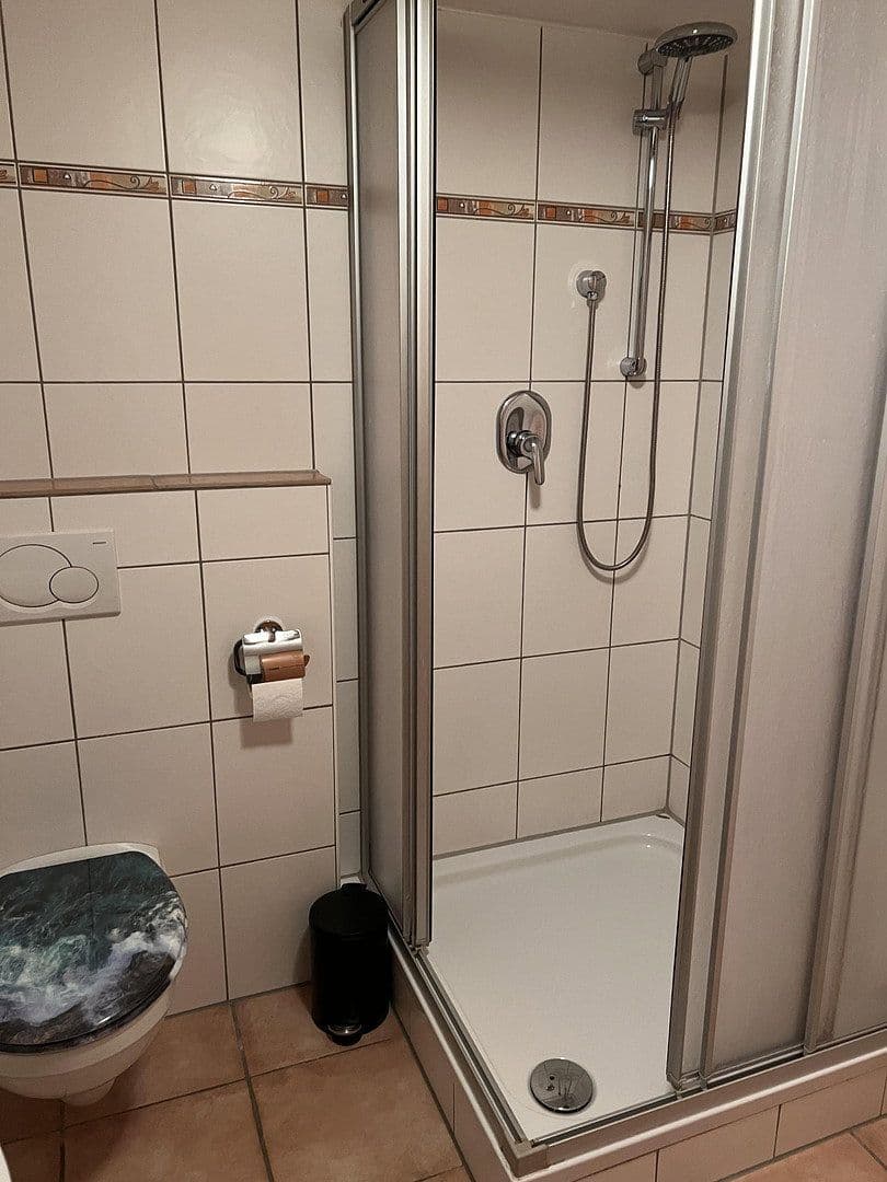Pronájem bytu 1+1 42 m², Meisenstr.2, Hilgertshausen-Tandern, Bavorsko Pronájem bytu 1+1 42 m², Meisenstr.2, Hilgertshausen-Tandern, Bavorsko