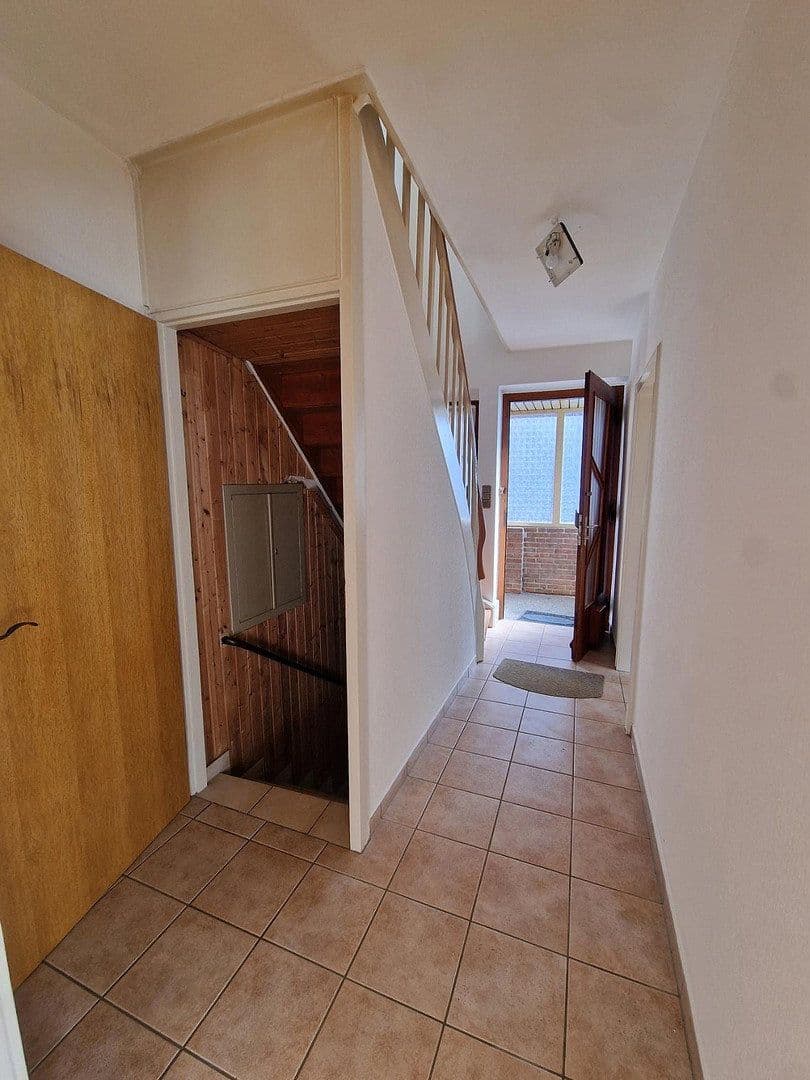 Pronájem domu 115 m², pozemek 650 m², Düren, Severní Porýní-Vestfálsko Pronájem domu 115 m², pozemek 650 m², Düren, Severní Porýní-Vestfálsko