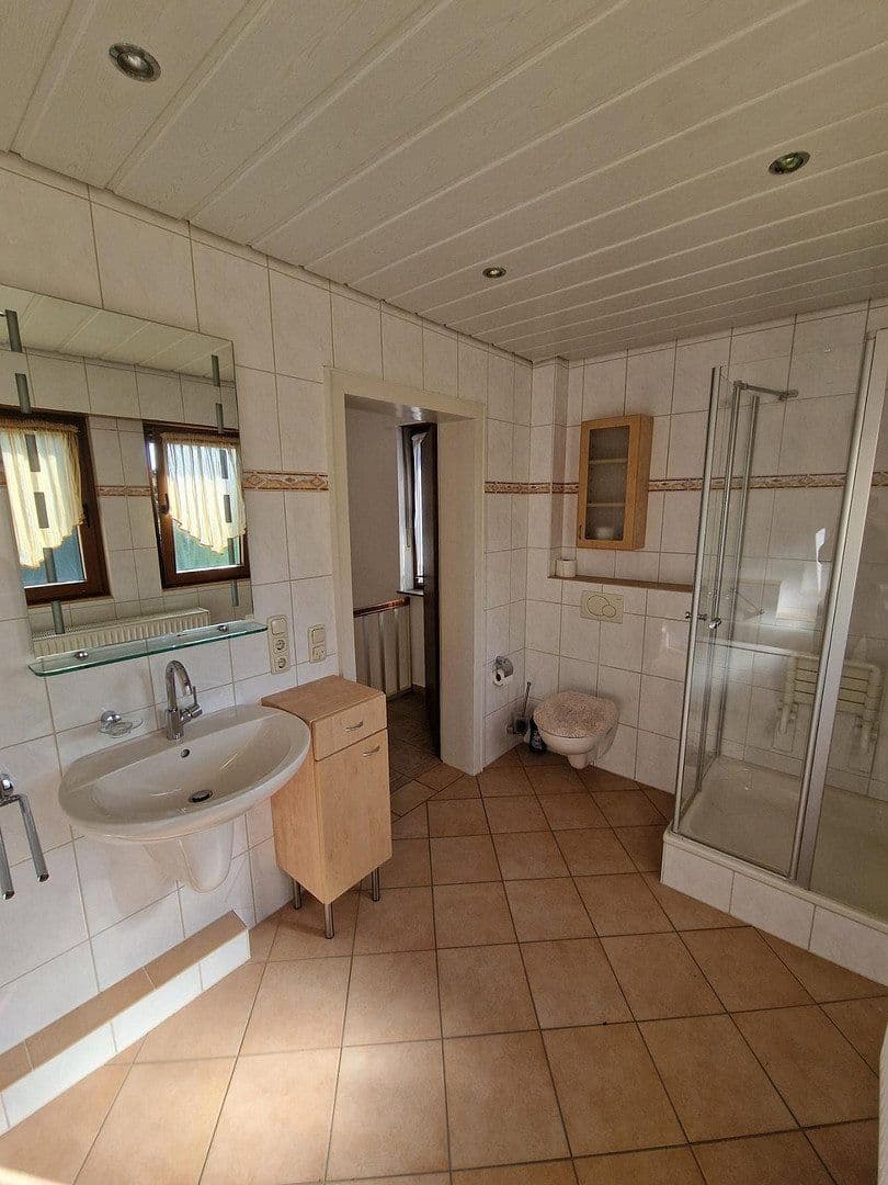 Pronájem domu 115 m², pozemek 650 m², Düren, Severní Porýní-Vestfálsko Pronájem domu 115 m², pozemek 650 m², Düren, Severní Porýní-Vestfálsko