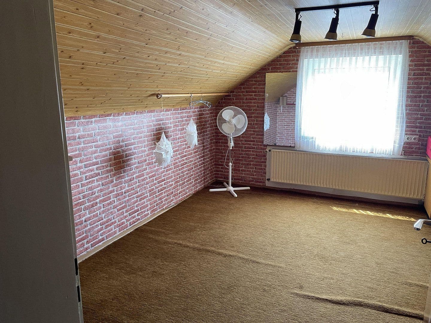 Prodej domu 116 m², pozemek 485 m², Gundelsheim, Bádensko-Württembersko Prodej domu 116 m², pozemek 485 m², Gundelsheim, Bádensko-Württembersko