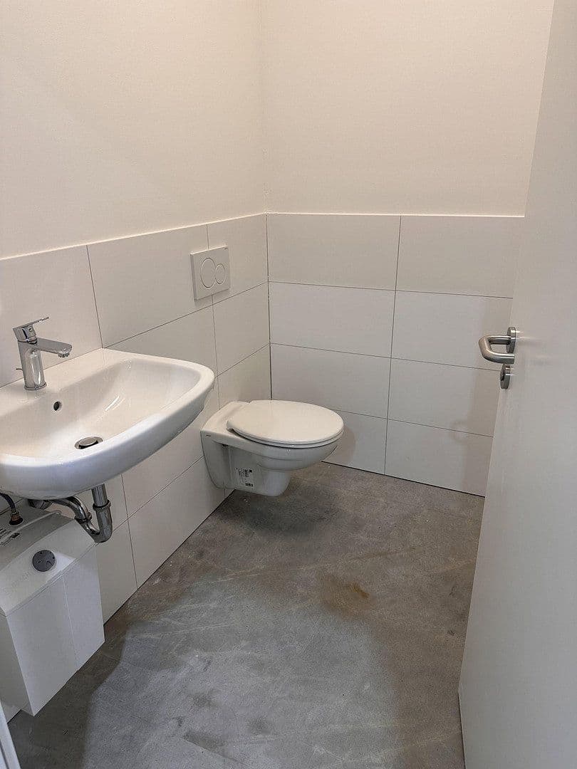 Pronájem nebytového prostoru 2.700 m², Michael Schäffer Straße 11d, Bobingen, Bavorsko Pronájem nebytového prostoru 2.700 m², Michael Schäffer Straße 11d, Bobingen, Bavorsko