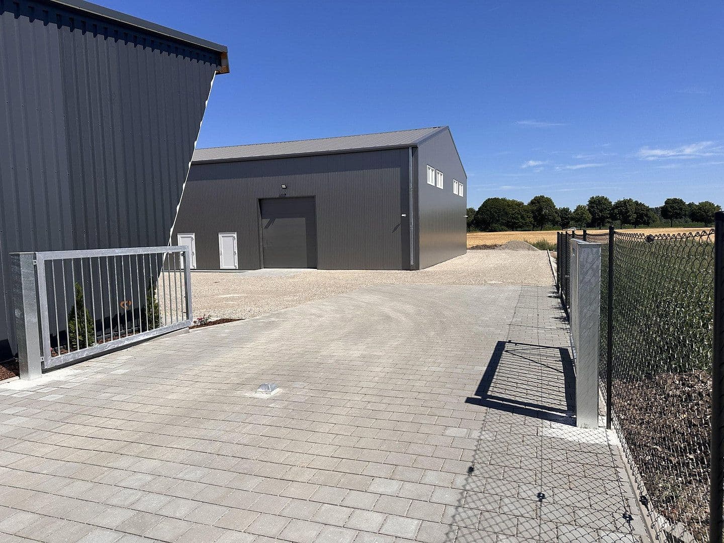 Pronájem nebytového prostoru 2.700 m², Michael Schäffer Straße 11d, Bobingen, Bavorsko Pronájem nebytového prostoru 2.700 m², Michael Schäffer Straße 11d, Bobingen, Bavorsko