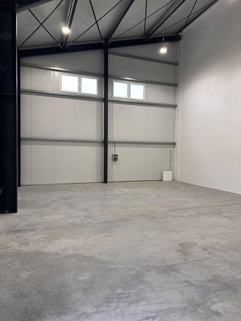 Pronájem nebytového prostoru 2.700 m², Michael Schäffer Straße 11d, Bobingen, Bavorsko Pronájem nebytového prostoru 2.700 m², Michael Schäffer Straße 11d, Bobingen, Bavorsko
