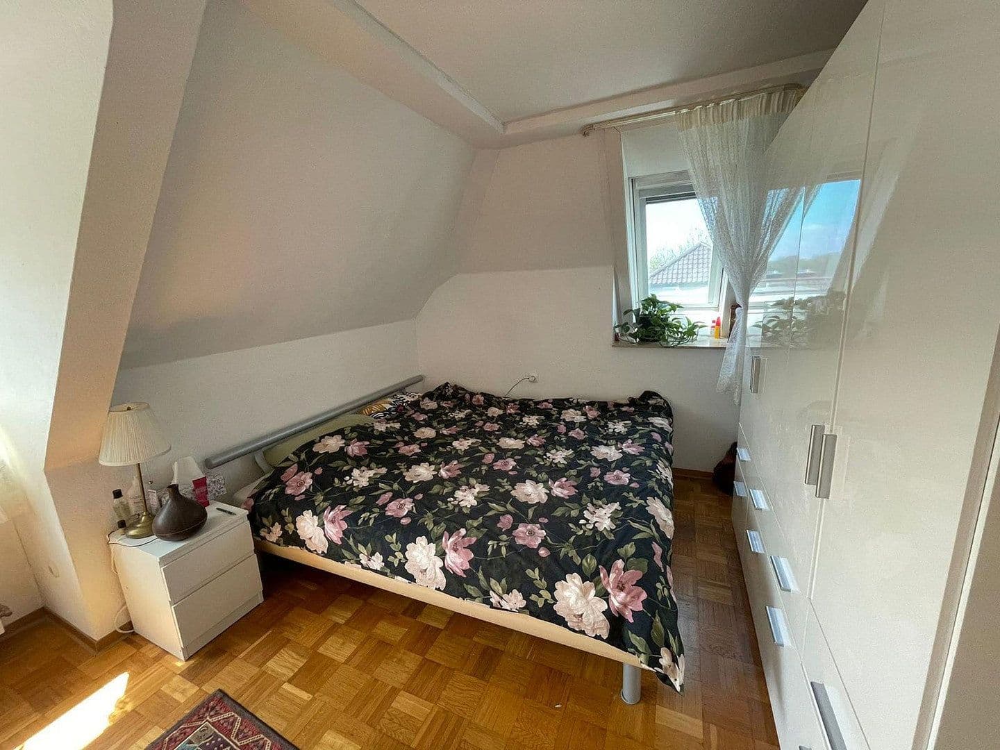 Pronájem bytu 3+1 48 m², Eisingen, Bádensko-Württembersko Pronájem bytu 3+1 48 m², Eisingen, Bádensko-Württembersko