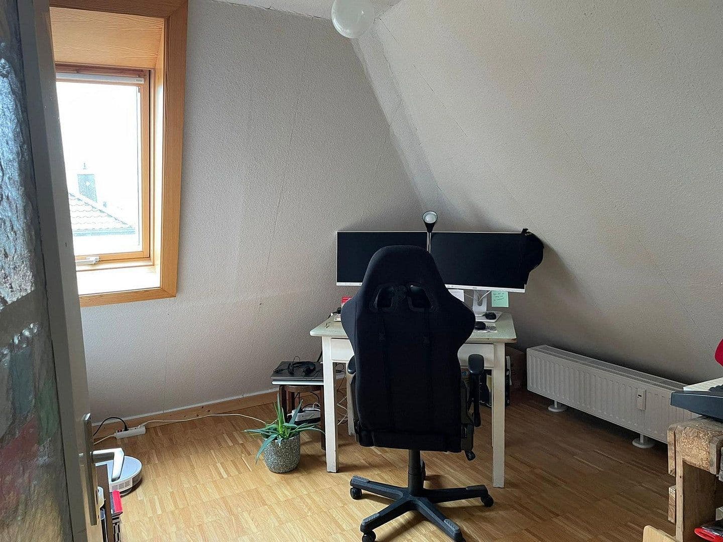 Pronájem bytu 3+1 48 m², Eisingen, Bádensko-Württembersko Pronájem bytu 3+1 48 m², Eisingen, Bádensko-Württembersko
