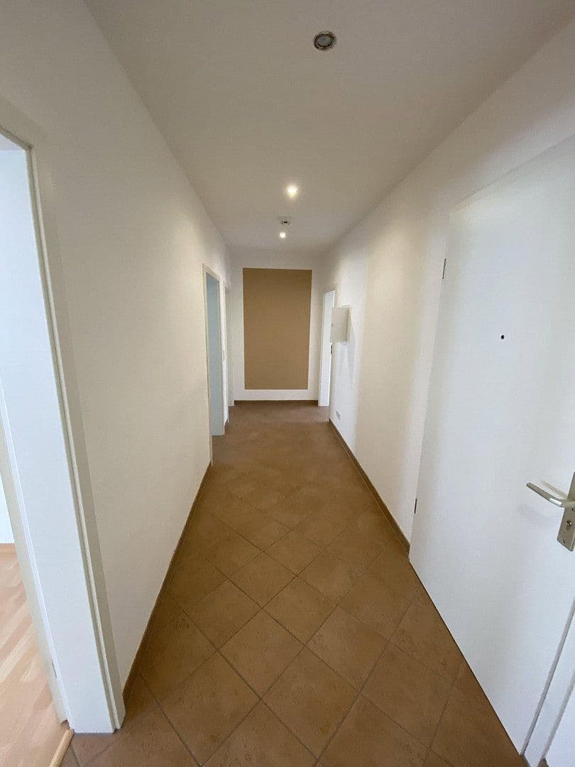 Pronájem bytu 3+1 101 m², Erich-Köhn-Straße 90, Leipzig, Sasko Pronájem bytu 3+1 101 m², Erich-Köhn-Straße 90, Leipzig, Sasko