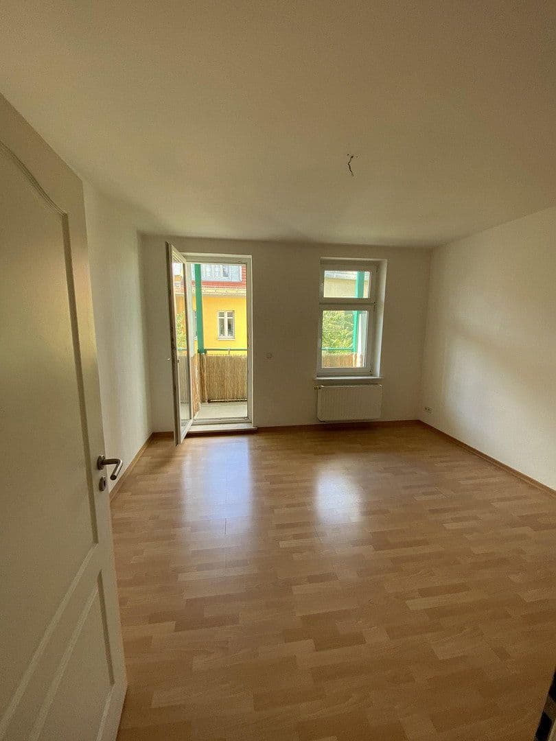 Pronájem bytu 3+1 101 m², Erich-Köhn-Straße 90, Leipzig, Sasko Pronájem bytu 3+1 101 m², Erich-Köhn-Straße 90, Leipzig, Sasko