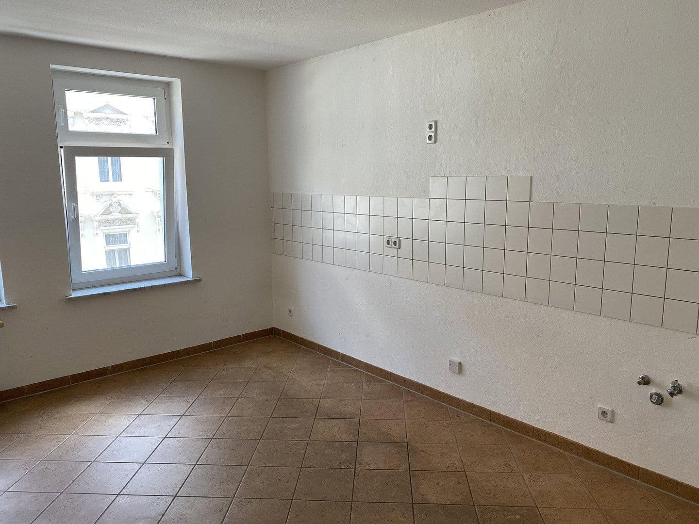 Pronájem bytu 3+1 101 m², Erich-Köhn-Straße 90, Leipzig, Sasko Pronájem bytu 3+1 101 m², Erich-Köhn-Straße 90, Leipzig, Sasko