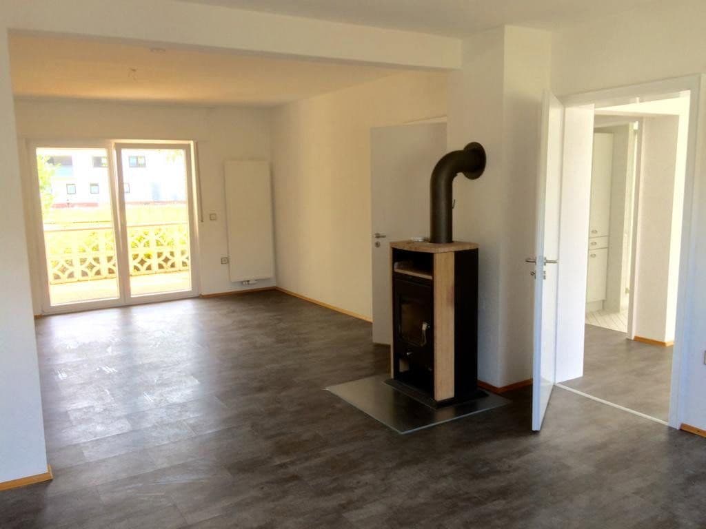 Pronájem domu 136 m², pozemek 490 m², Mühlhausen, Bádensko-Württembersko Pronájem domu 136 m², pozemek 490 m², Mühlhausen, Bádensko-Württembersko