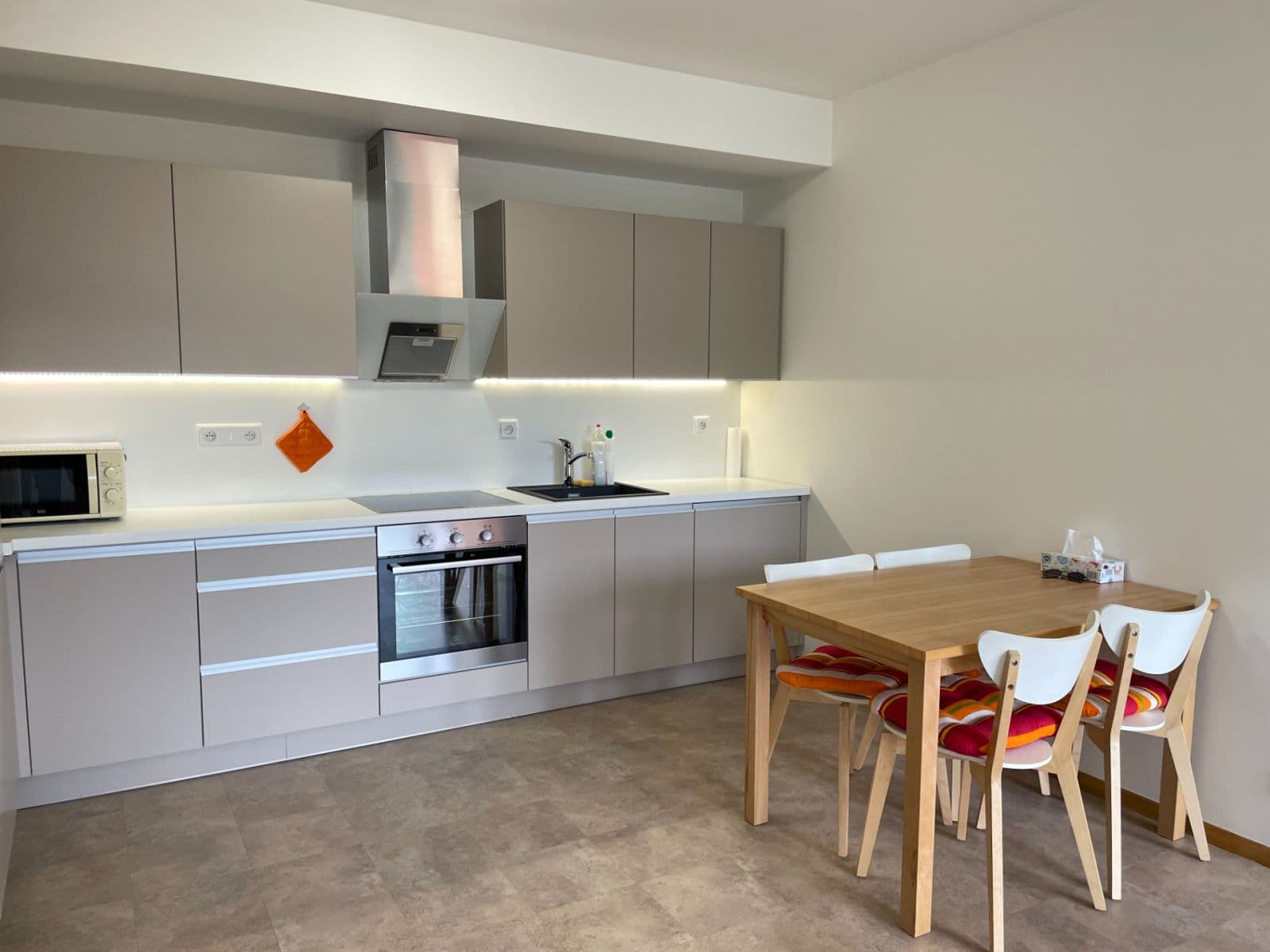 Pronájem bytu 2+kk 50 m², Terronská, Praha, Praha Pronájem bytu 2+kk 50 m², Terronská, Praha, Praha