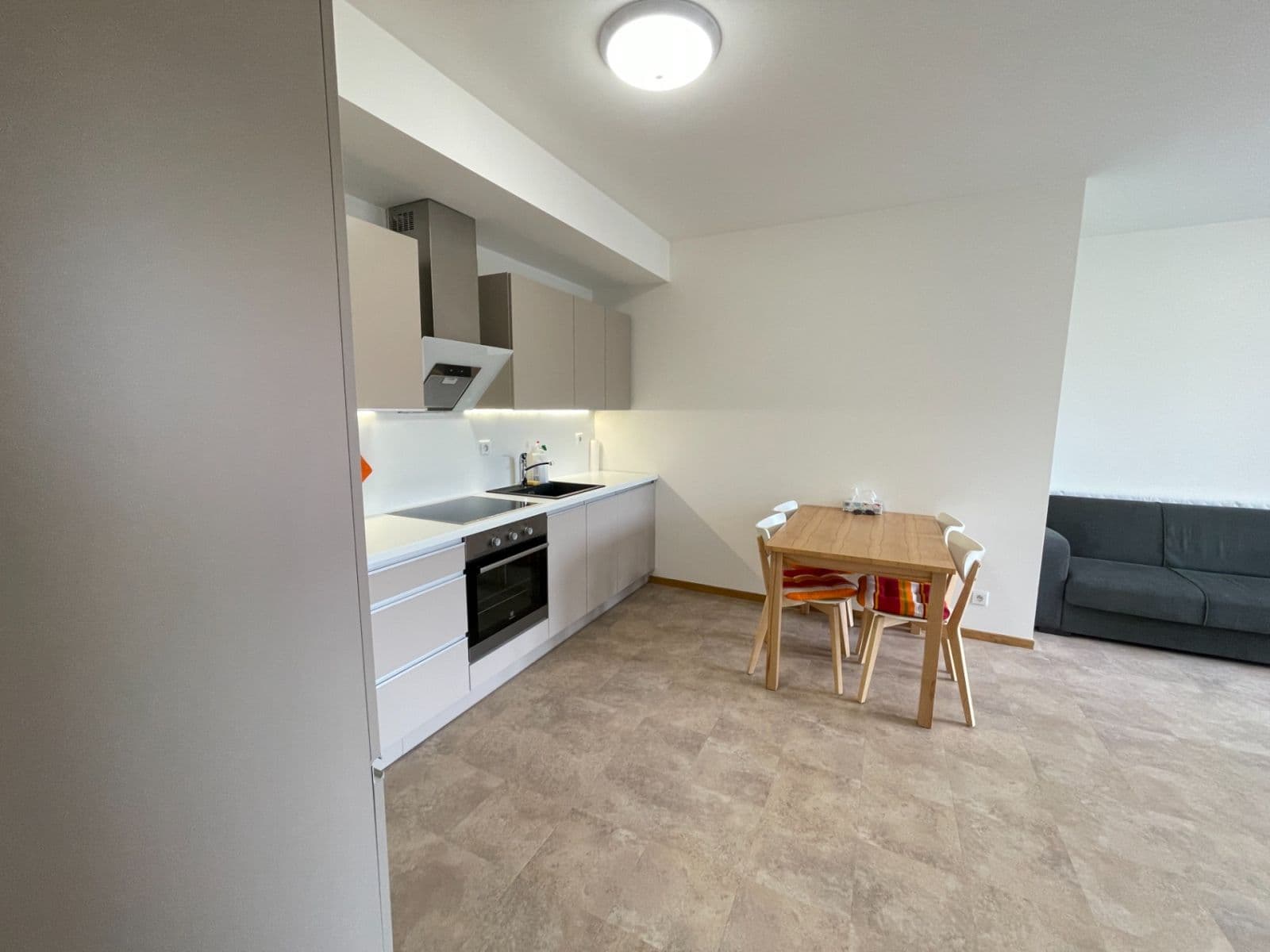 Pronájem bytu 2+kk 50 m², Terronská, Praha, Praha Pronájem bytu 2+kk 50 m², Terronská, Praha, Praha