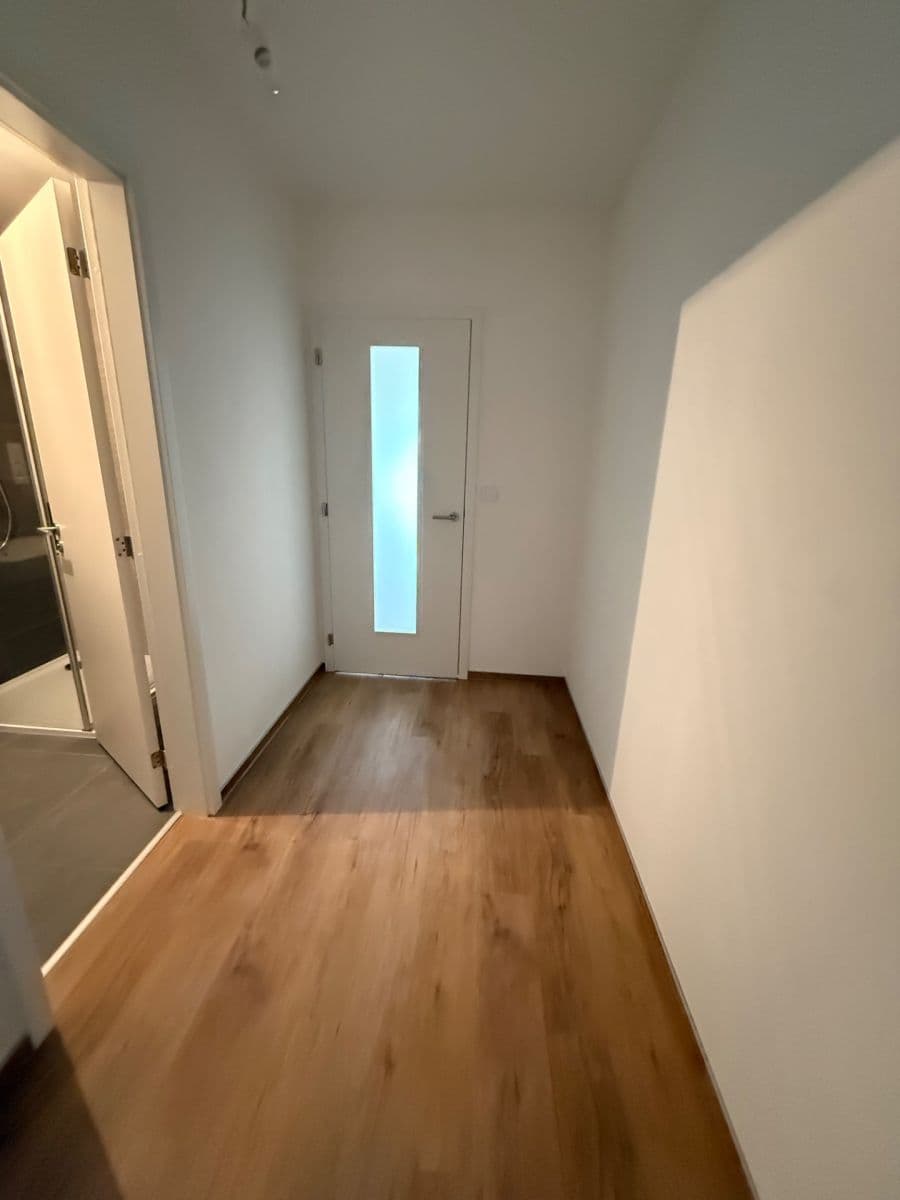 Pronájem bytu 1+kk 33 m², Hvězdová, Brno, Jihomoravský kraj Pronájem bytu 1+kk 33 m², Hvězdová, Brno, Jihomoravský kraj
