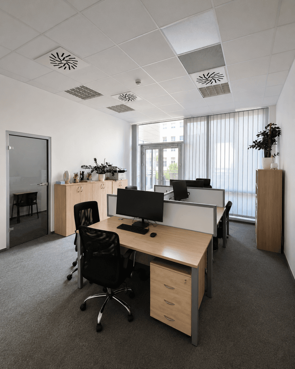 Pronájem kanceláře 45 m², Lomnického, Praha, Praha Pronájem kanceláře 45 m², Lomnického, Praha, Praha