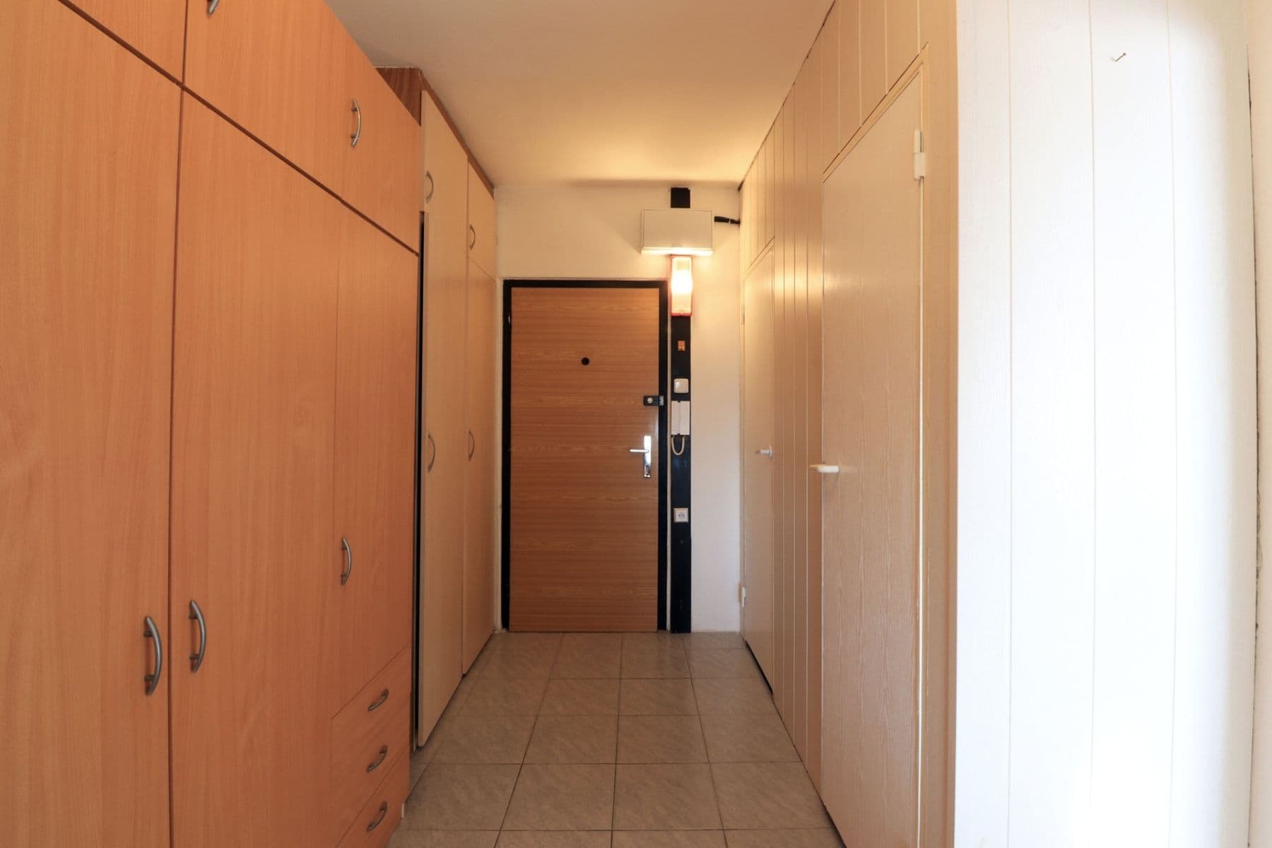 Pronájem bytu 2+kk 43 m², Tovární, Beroun, Středočeský kraj Pronájem bytu 2+kk 43 m², Tovární, Beroun, Středočeský kraj