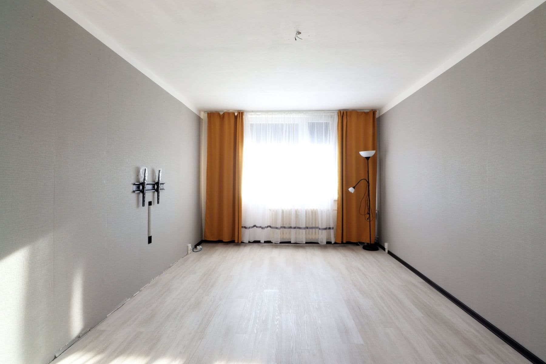 Pronájem bytu 2+kk 43 m², Tovární, Beroun, Středočeský kraj Pronájem bytu 2+kk 43 m², Tovární, Beroun, Středočeský kraj