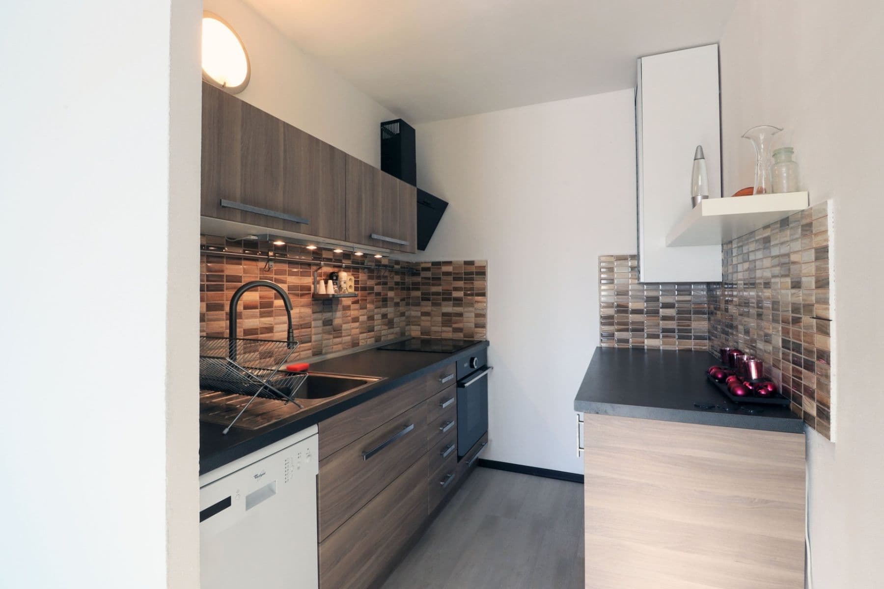 Pronájem bytu 2+kk 43 m², Tovární, Beroun, Středočeský kraj Pronájem bytu 2+kk 43 m², Tovární, Beroun, Středočeský kraj