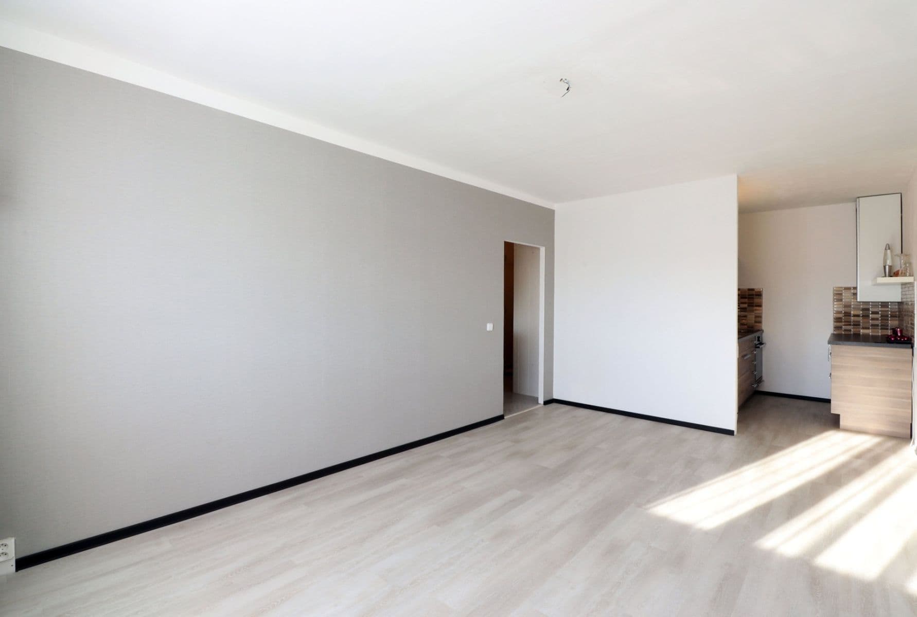 Pronájem bytu 2+kk 43 m², Tovární, Beroun, Středočeský kraj Pronájem bytu 2+kk 43 m², Tovární, Beroun, Středočeský kraj