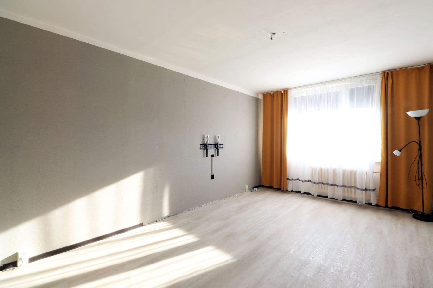 Pronájem bytu 2+kk 43 m², Tovární, Beroun, Středočeský kraj Pronájem bytu 2+kk 43 m², Tovární, Beroun, Středočeský kraj