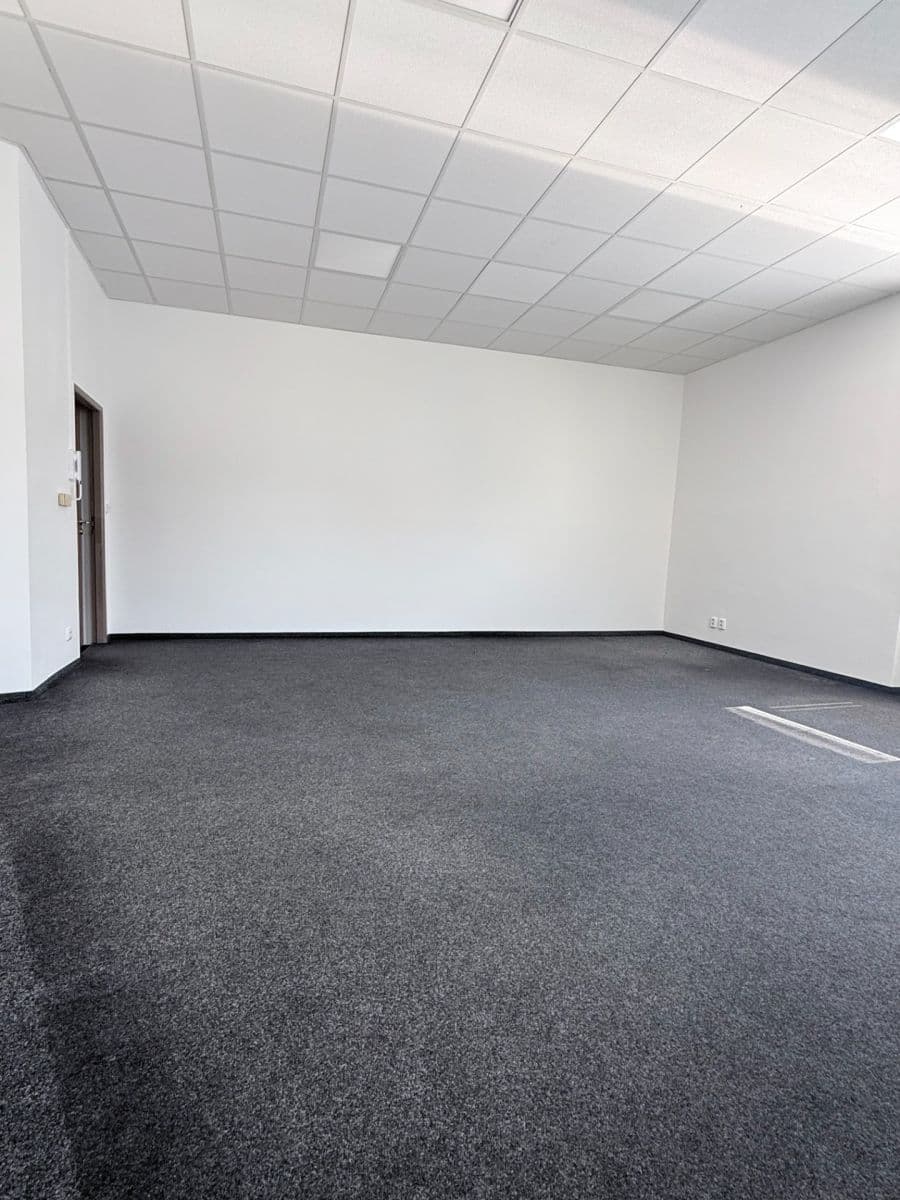 Pronájem kanceláře 33 m², Vlhká, Brno, Jihomoravský kraj Pronájem kanceláře 33 m², Vlhká, Brno, Jihomoravský kraj