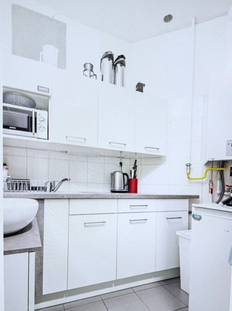 Pronájem kanceláře 33 m², Vlhká, Brno, Jihomoravský kraj Pronájem kanceláře 33 m², Vlhká, Brno, Jihomoravský kraj