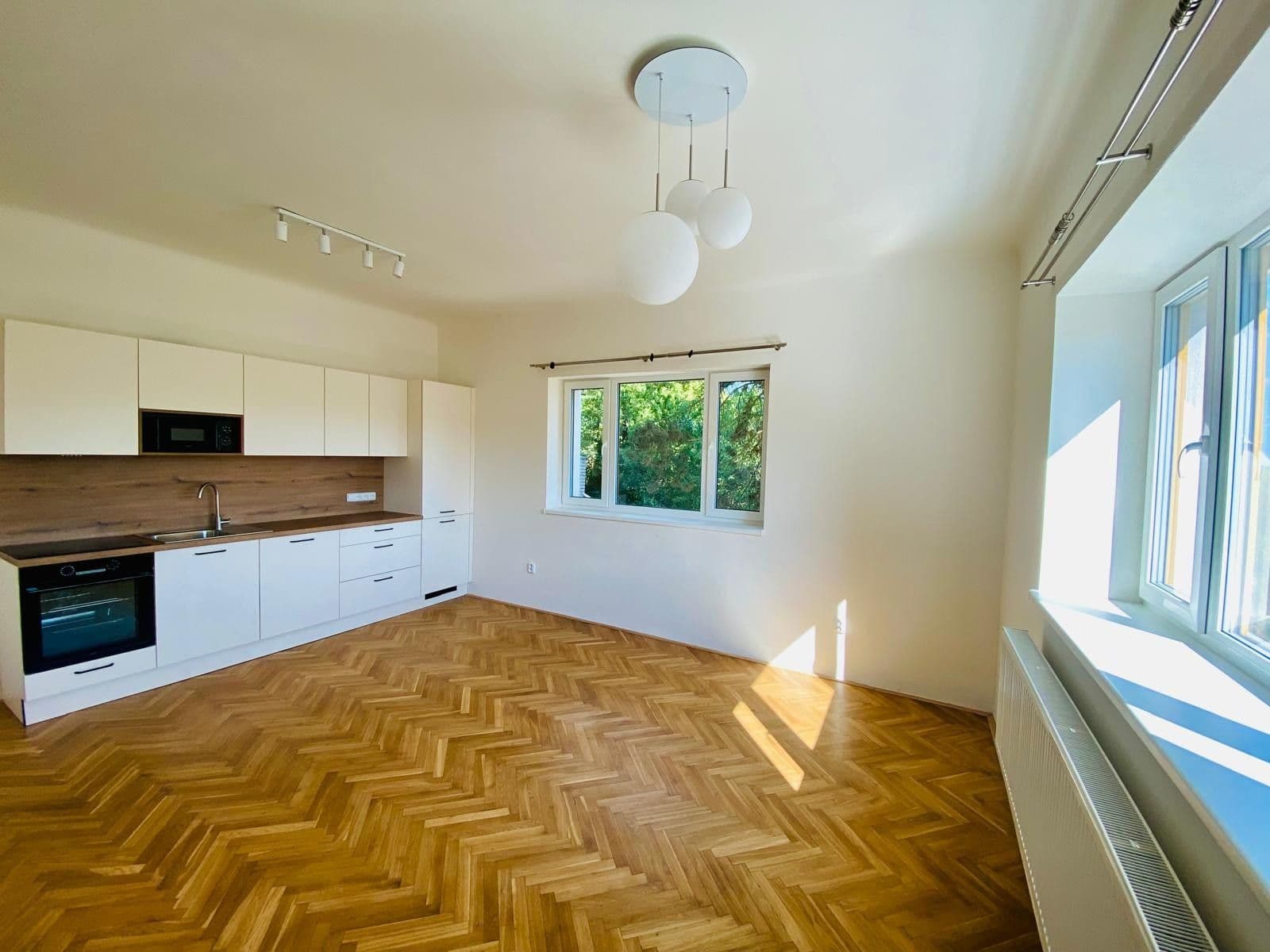 Pronájem bytu 2+kk 52 m², Libušino údolí, Brno, Jihomoravský kraj Pronájem bytu 2+kk 52 m², Libušino údolí, Brno, Jihomoravský kraj